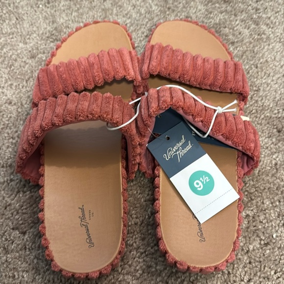 Universal Thread Kyla Corduroy Two Band Sandals Size 9.5 Color Pink - Picture 4 of 7